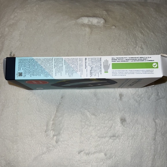 Fitbit Ace 2 band for Kids 6+ One size with Accessories - Picture 8 of 12